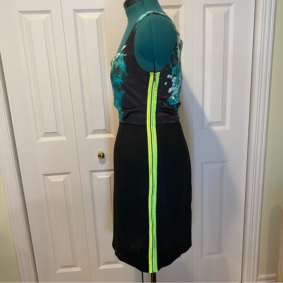 TAHARI Satin Neon Zipper Accent Office Professional Dress. Size 14 - Picture 11 of 16
